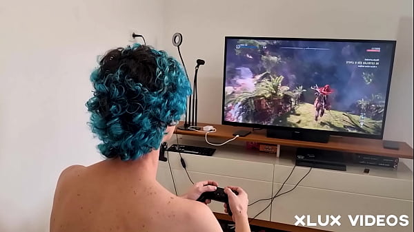 Seduzi o namorado da minha irmã enquanto ele jogava videogame COMPLETO NO RED